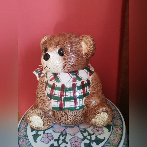 Holiday Treasure Teddy Bear Ceramic Cookie Jar World Bazaar Inc - Picture 4 of 10